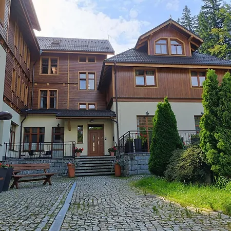 40 Apartment *